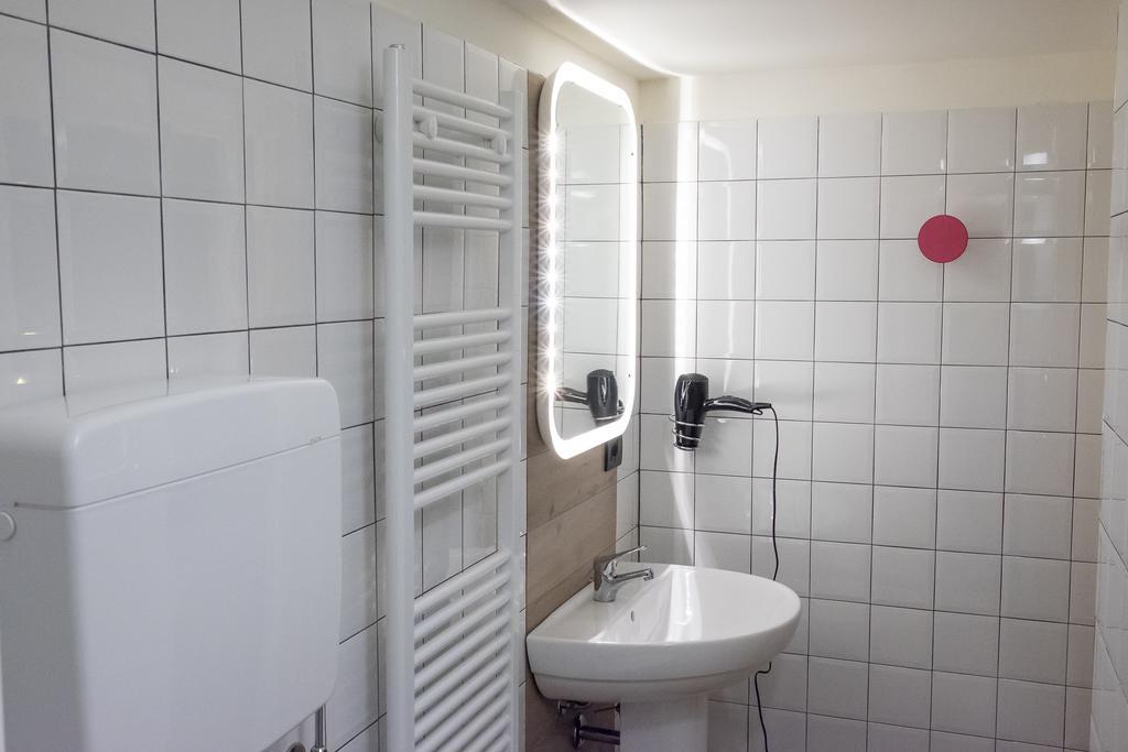 Viabasso11 Guest House โนวีลิกูเร ภายนอก รูปภาพ